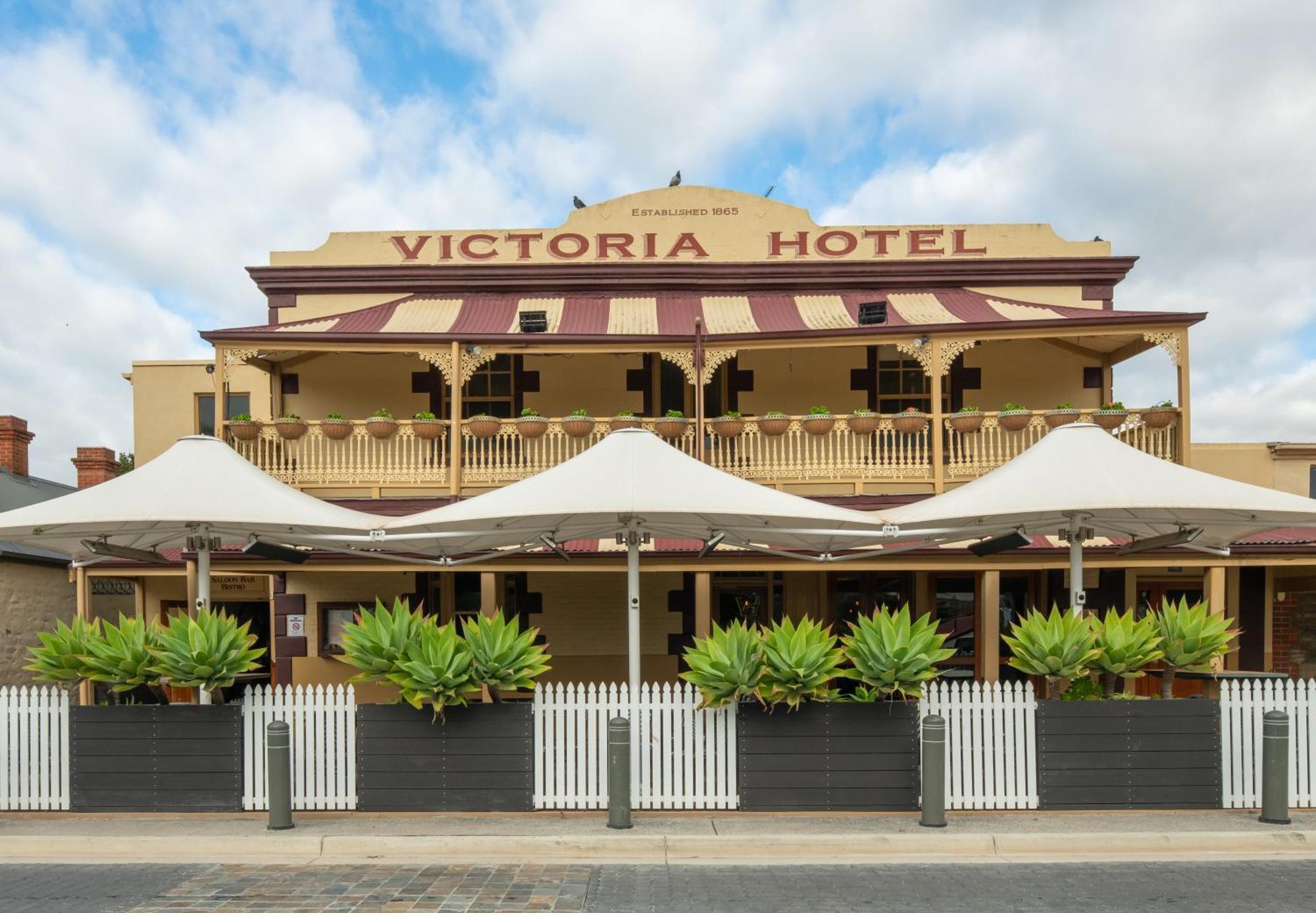 Victoria Hotel Strathalbyn Bagian luar foto